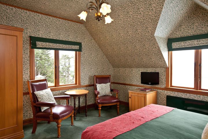 Room 4 of 39