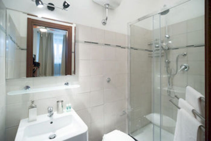 Room 2 of 14