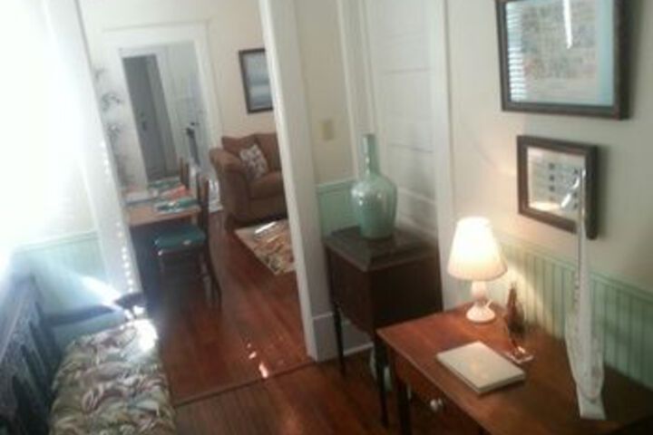 Room 32 of 165