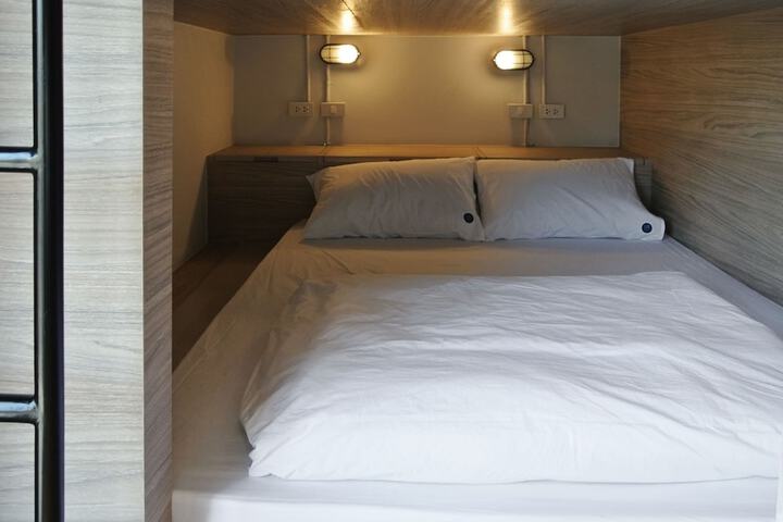 Room 14 of 30