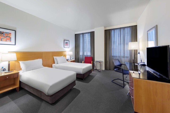 Room 8 of 39