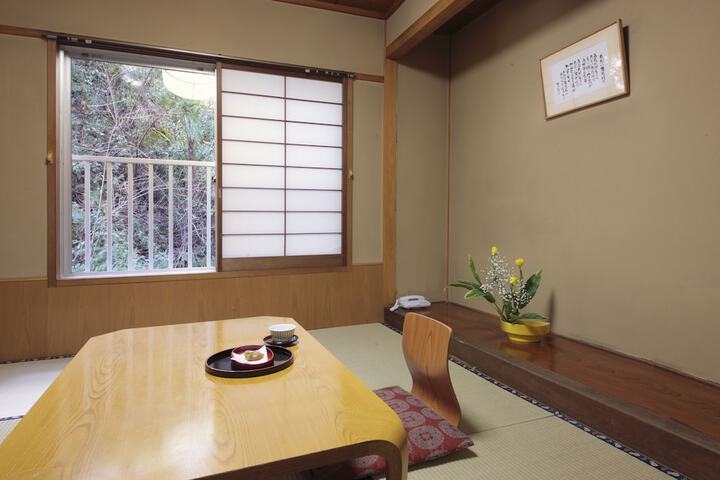 Room 15 of 94