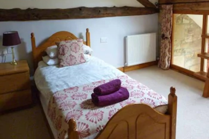 Room 3 of 7