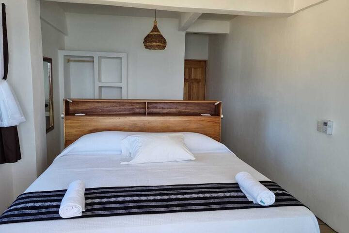 Room 34 of 83