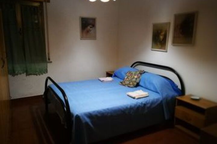 Room 9 of 37