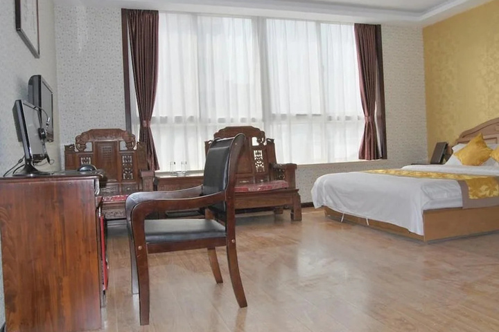 Room 4 of 14
