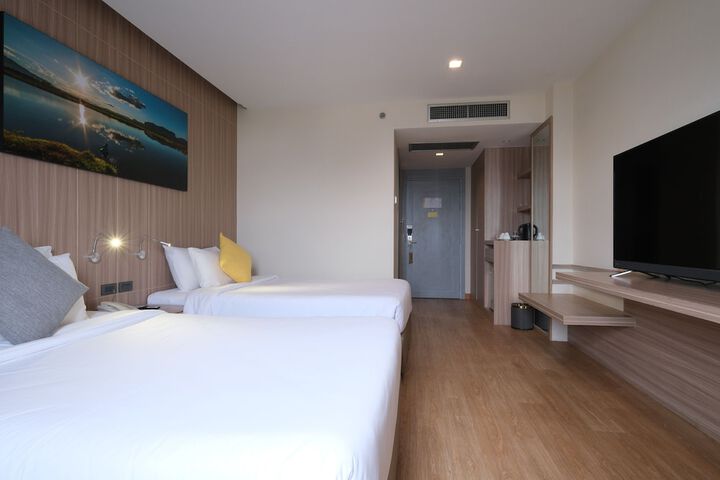 Room 27 of 44