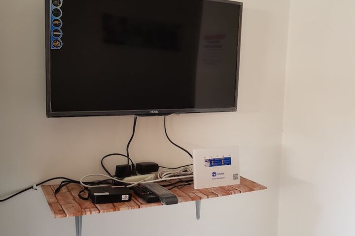 Room 4 of 25
