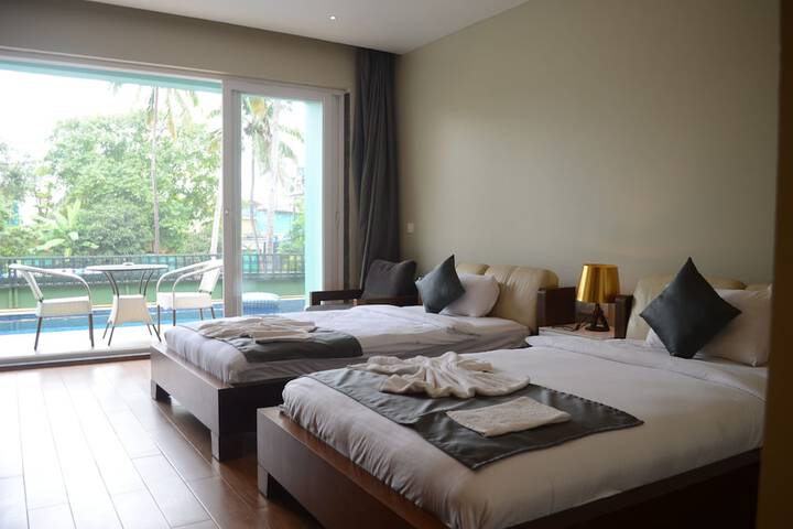 Room 6 of 31