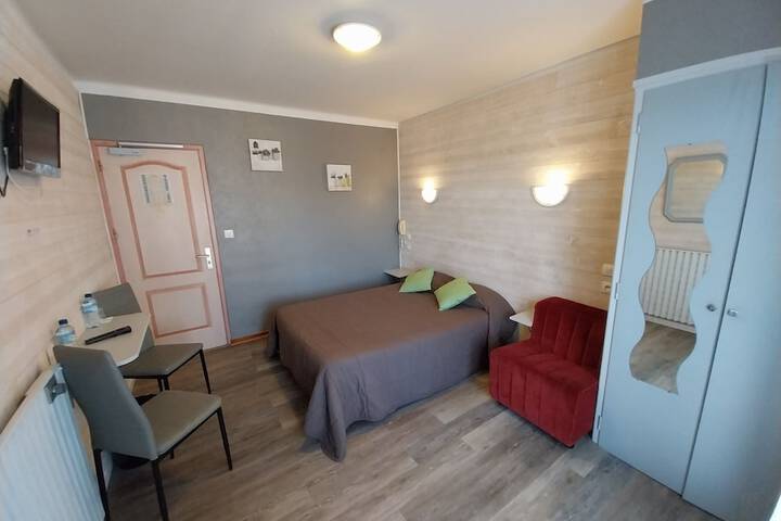 Room 4 of 47