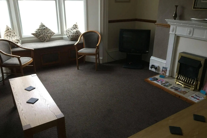Photo 3