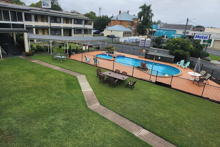 Pool 43 of 63