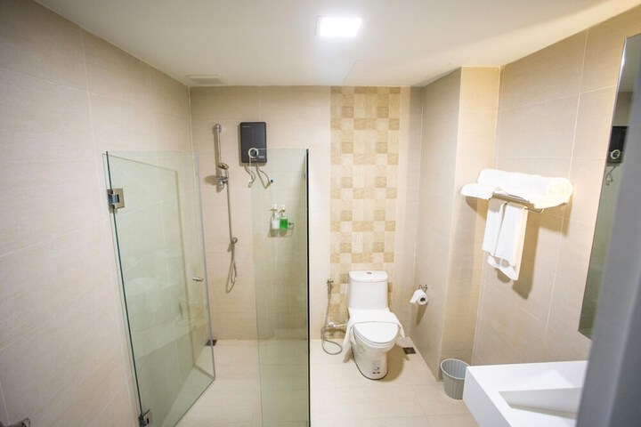 Room 13 of 26