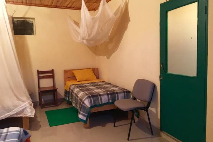 Room 8 of 27