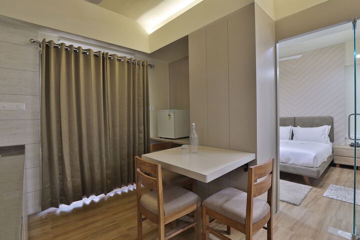 Room 10 of 51