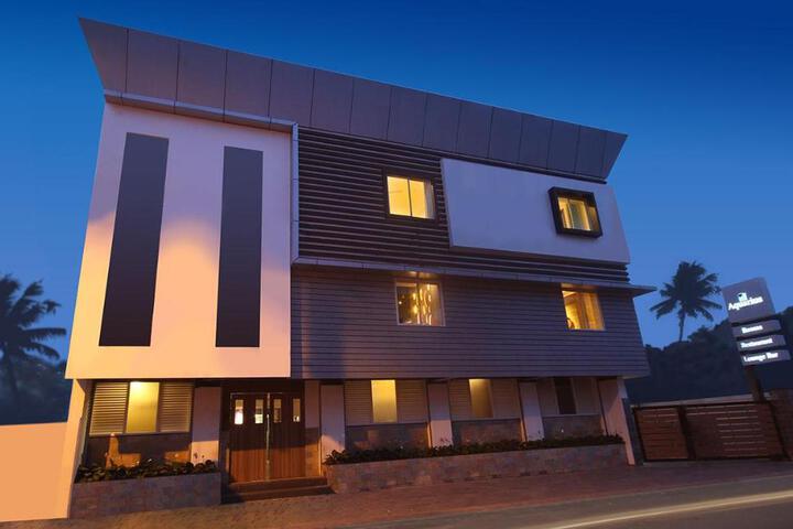HOTEL AQUARIUS
