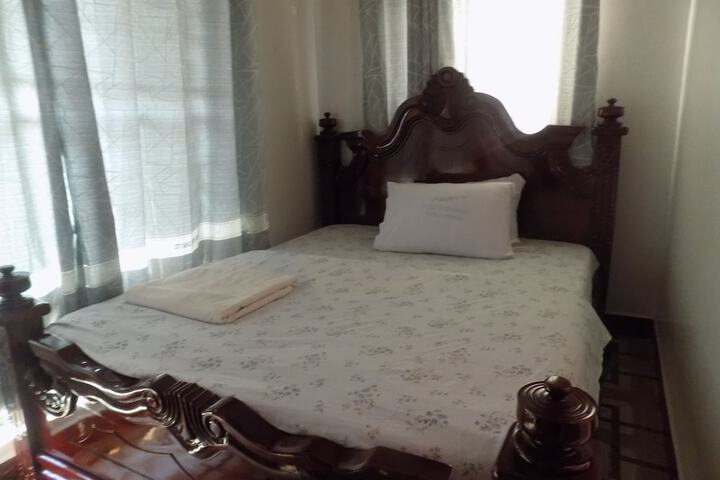 Room 4 of 24