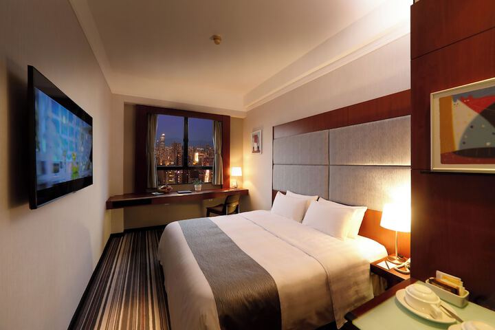 Room 18 of 61