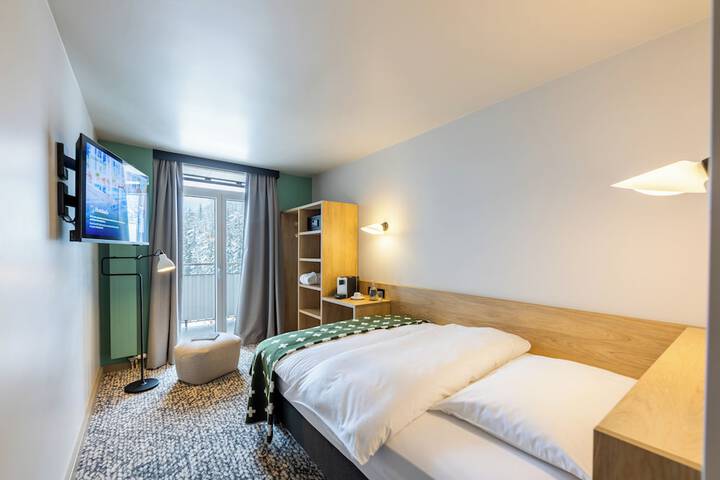 Room 15 of 87