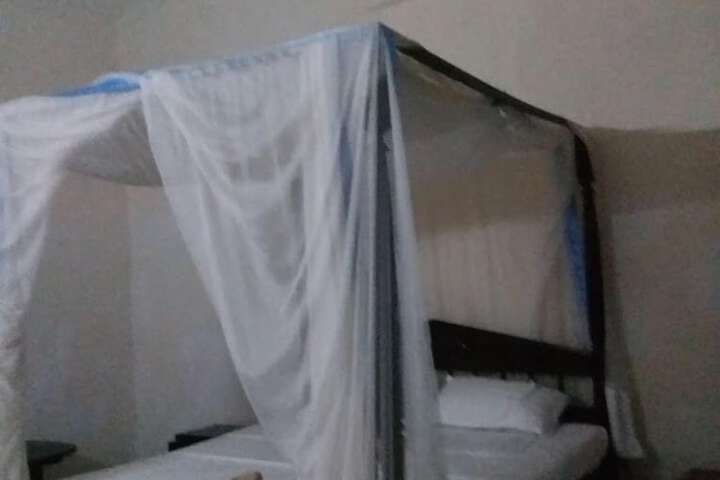 Room 2 of 27