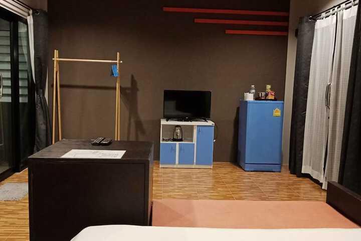 Room 23 of 64