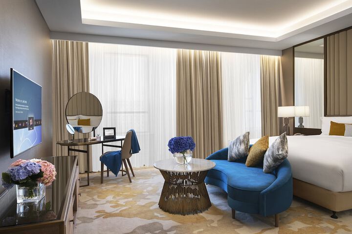 Room 10 of 51