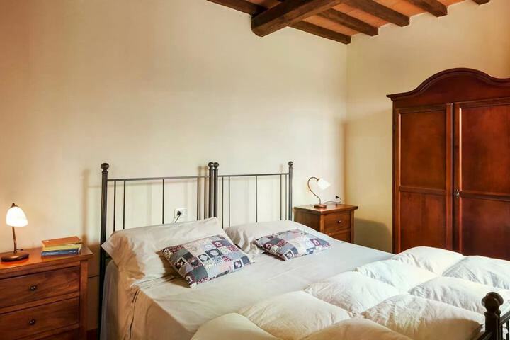 Room 4 of 55