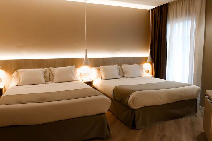 Room 6 of 35