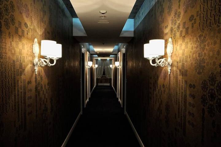 Ballroom/Hall 56 of 61