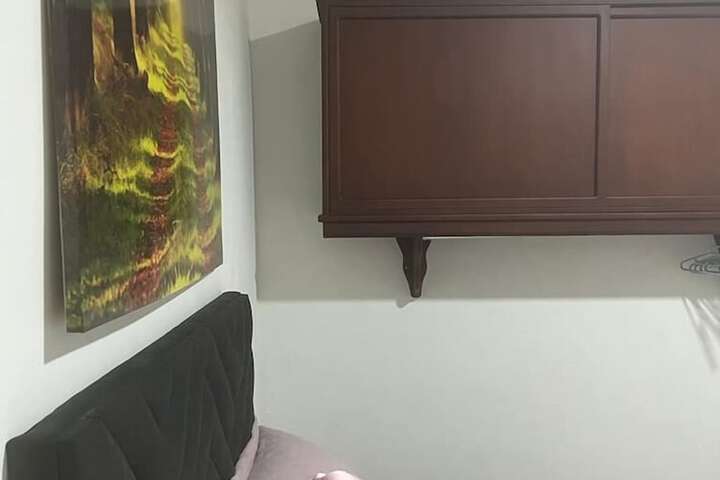 Room 2 of 36