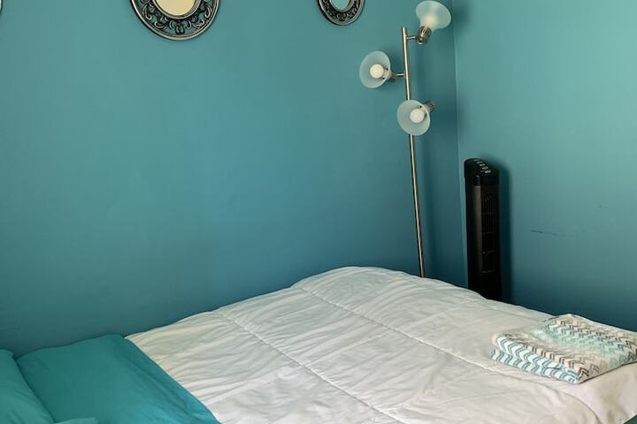 Room 4 of 38