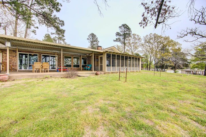 Mineola Lake House w / Dock & Fire Pit!
