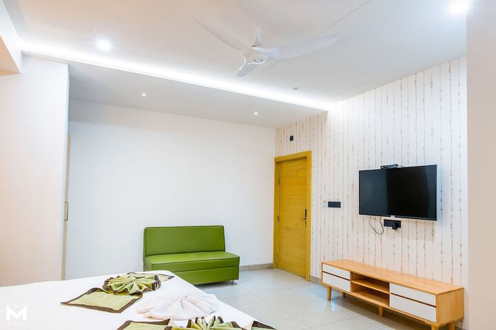 Room 15 of 36