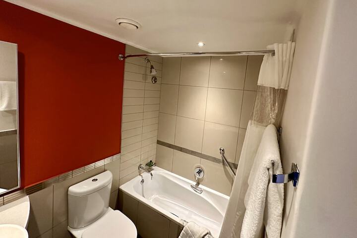 Room 30 of 62