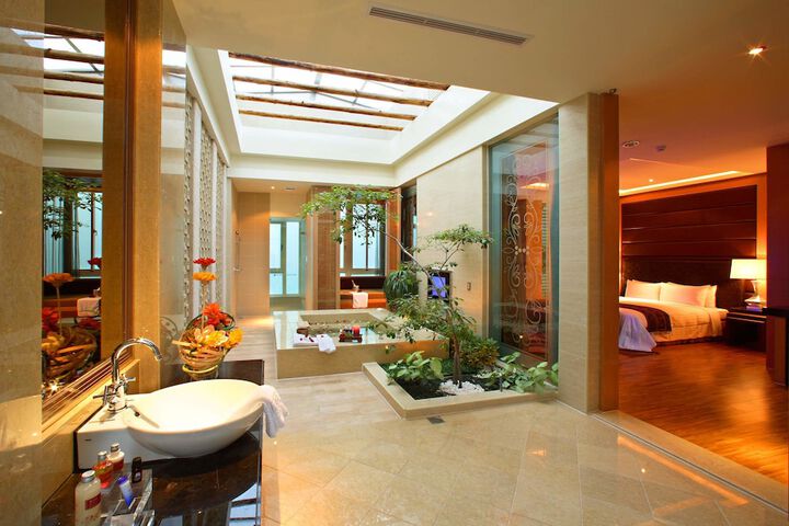 Room 4 of 29