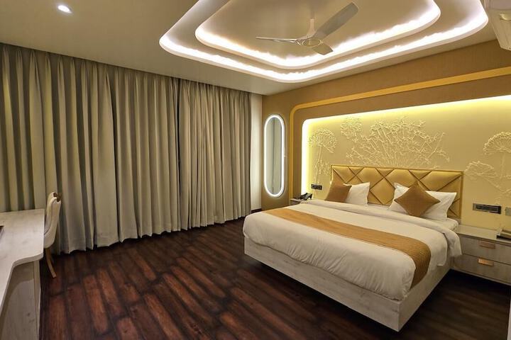Room 3 of 22