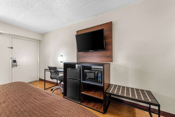 1 King Bed (22 of 22)
