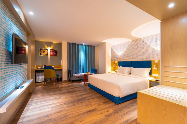 Room 6 of 40