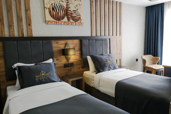 Room 2 of 24
