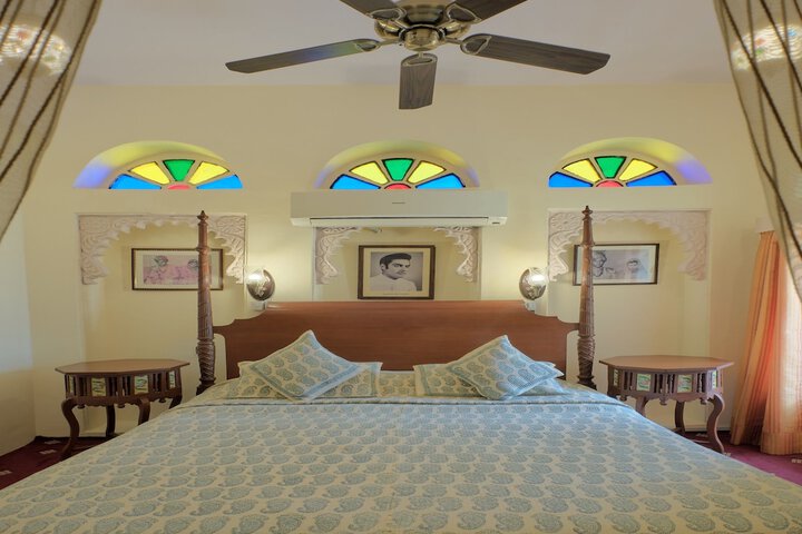 Room 6 of 37