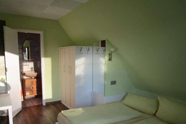 Room 19 of 59