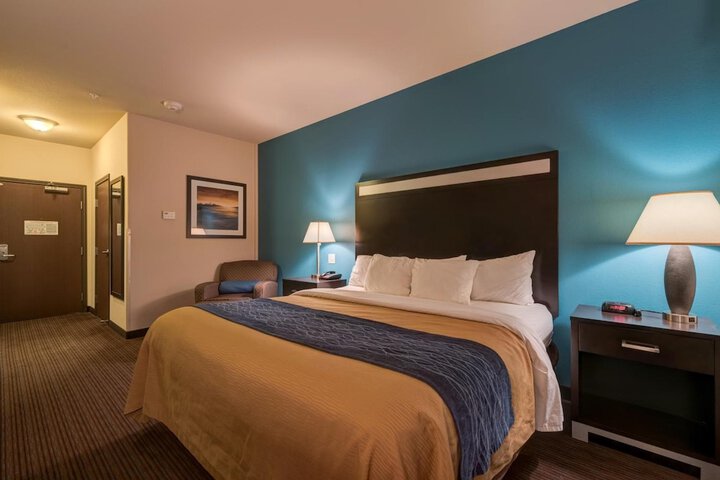 Room 12 of 37