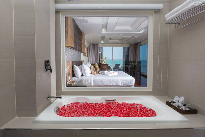 Room 9 of 140
