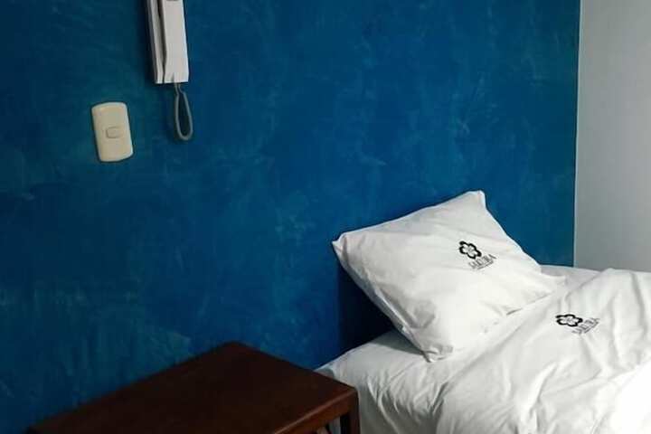 Room 5 of 6