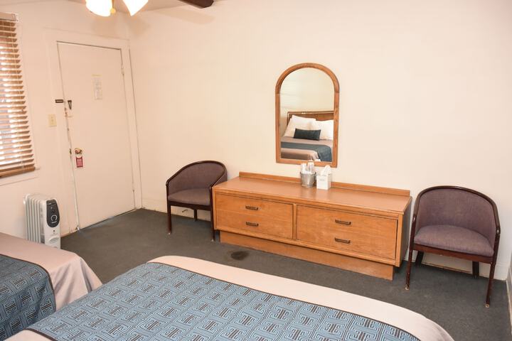 Room 21 of 96