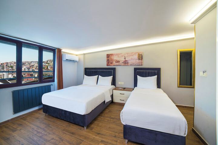 Room 37 of 106