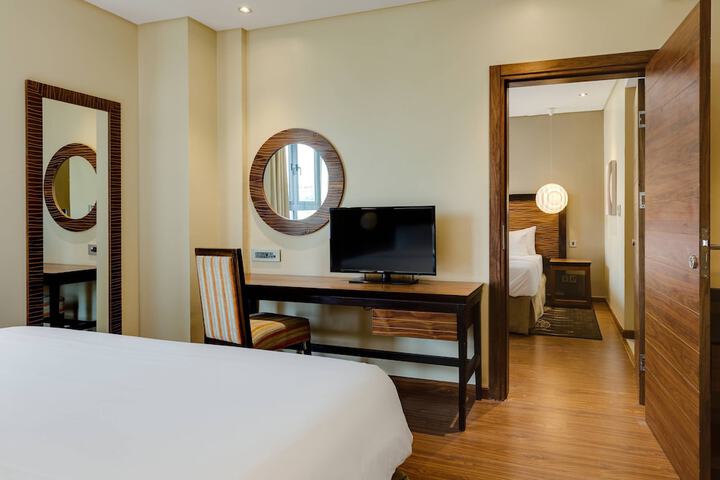 Room 16 of 60