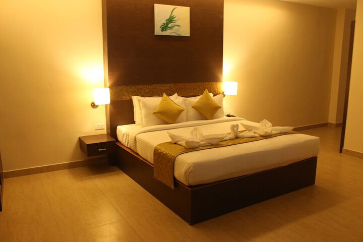 Room 7 of 93