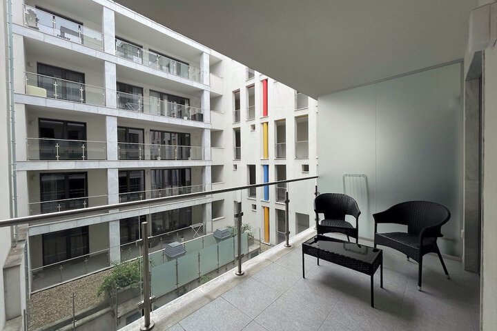 Room 65 of 194