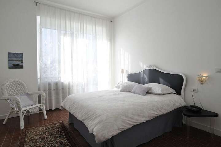 Room 15 of 43